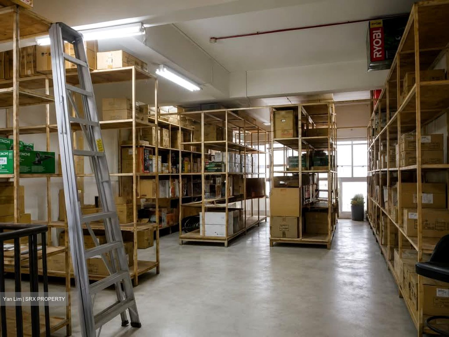 Lorong Kilat (D21), Shop House #595593831